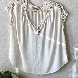 IVORY CROCHET BLOUSE